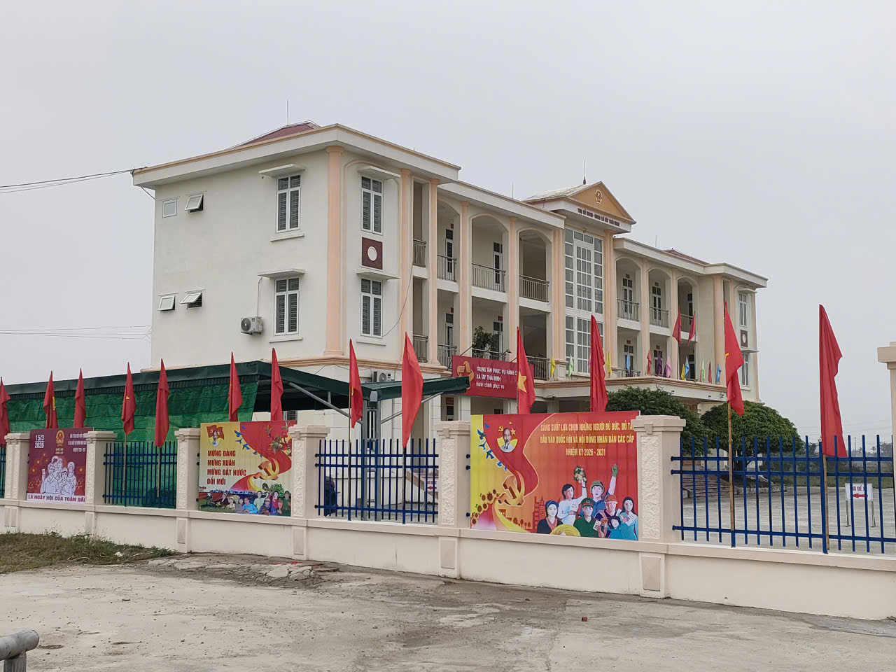 Kiểm tra công tác bầu cử tại các địa phương